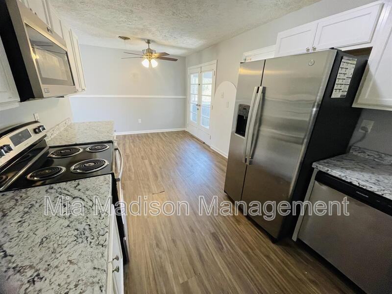 11 Catherine Cir - Photo 7 of 21