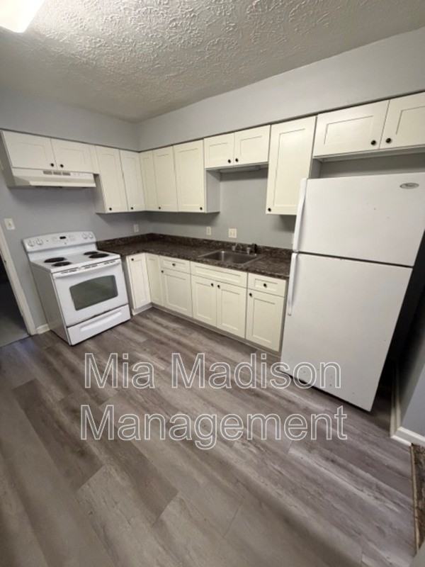 113 Ladonna Dr - Photo 5 of 10