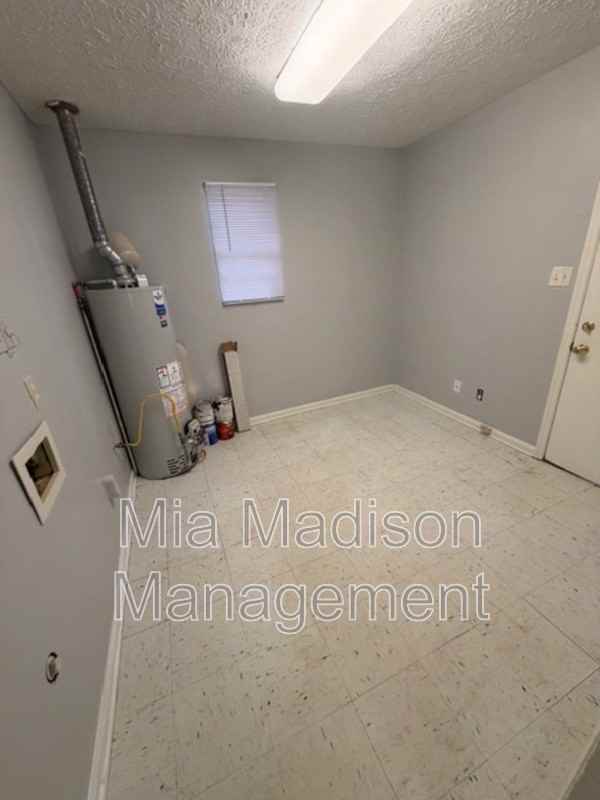 113 Ladonna Dr - Photo 6 of 10