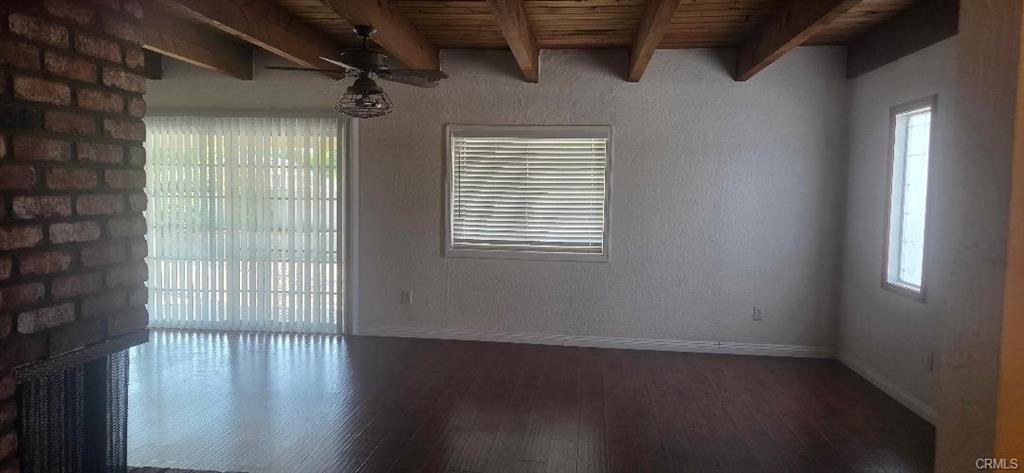 1665 N Mills Ave - Photo 4 of 8