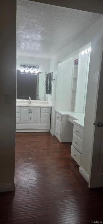 1665 N Mills Ave - Photo 7 of 8