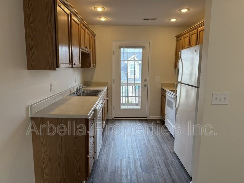 1309 Kensington Pl - Photo 6 of 25