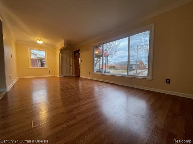 7053 Robindale Ave - Photo 3 of 9