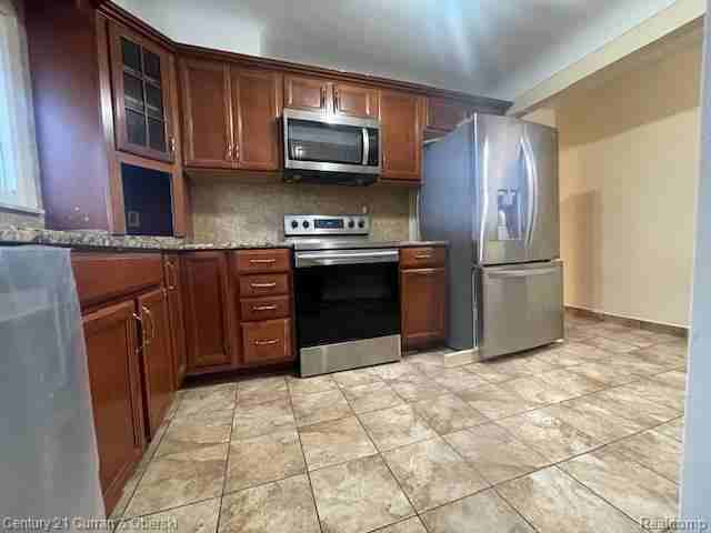 7053 Robindale Ave - Photo 6 of 9