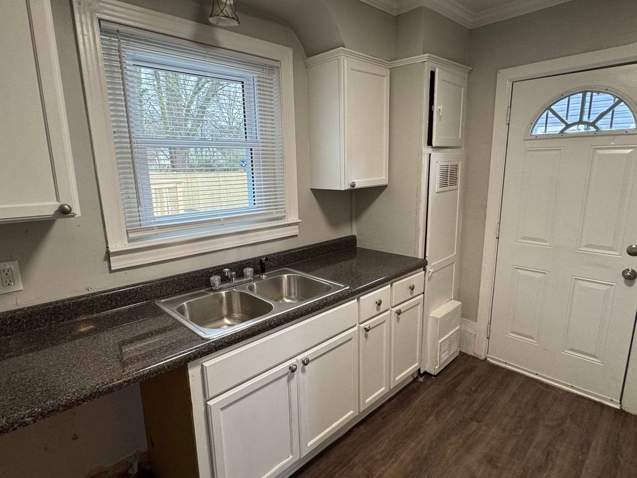 2712 Fizer Rd - Photo 3 of 11