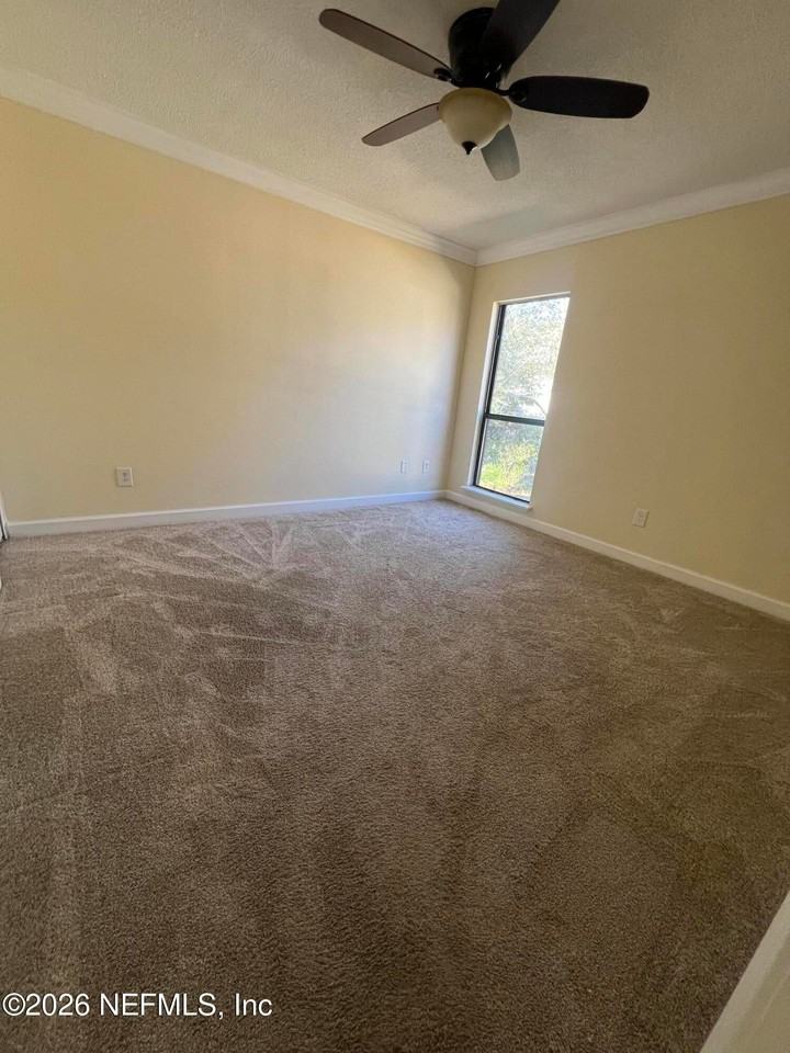 4928 Astoria Ct - Photo 7 of 14