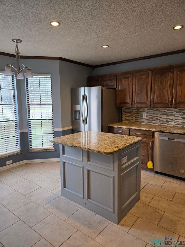 1544 Arbor Dr - Photo 3 of 12