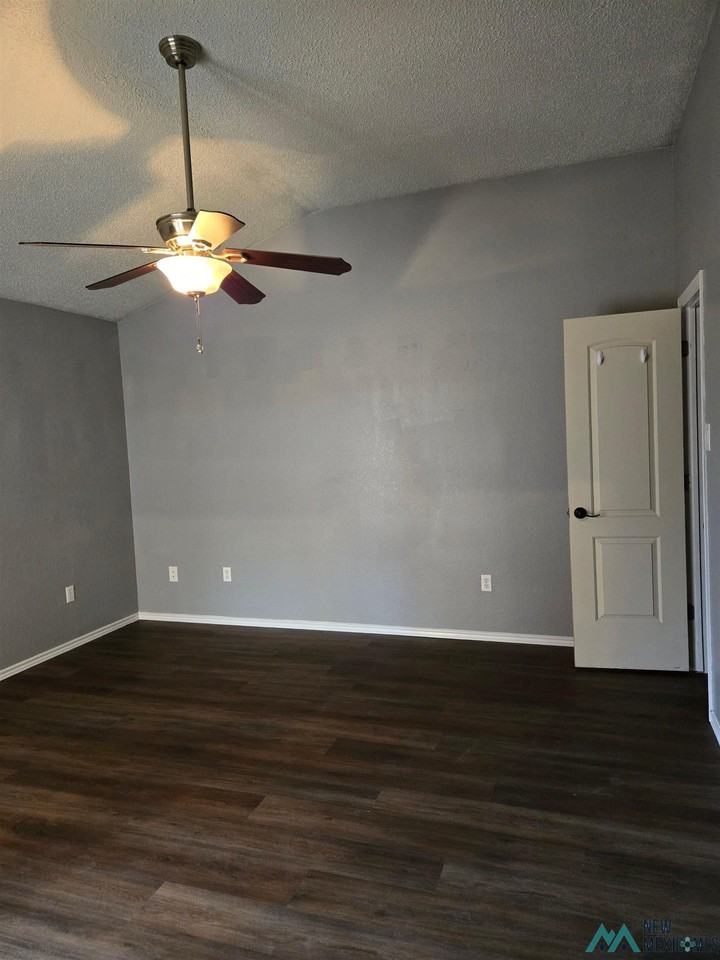 1544 Arbor Dr - Photo 6 of 12