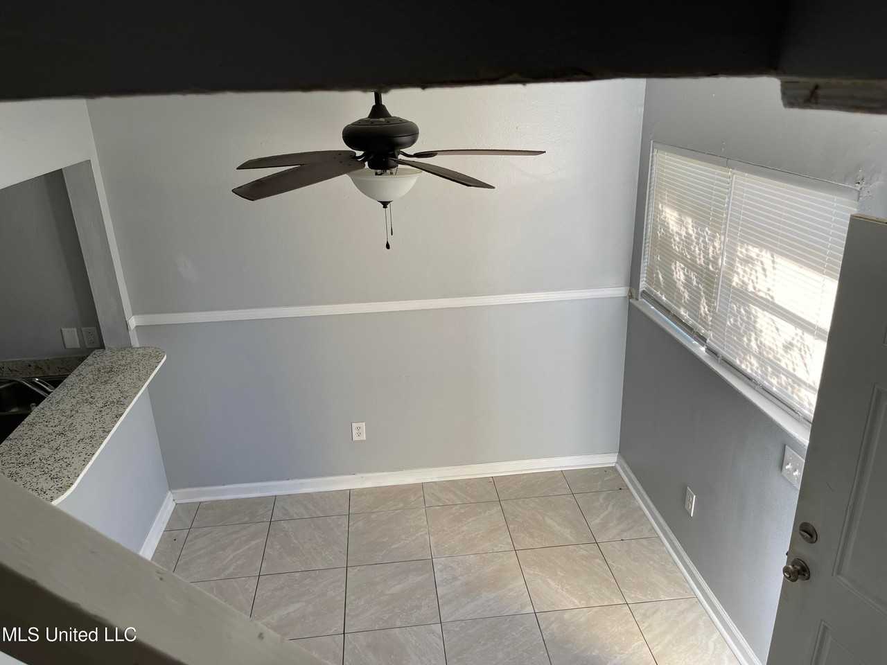 3419 Hospital St - Photo 5 of 11