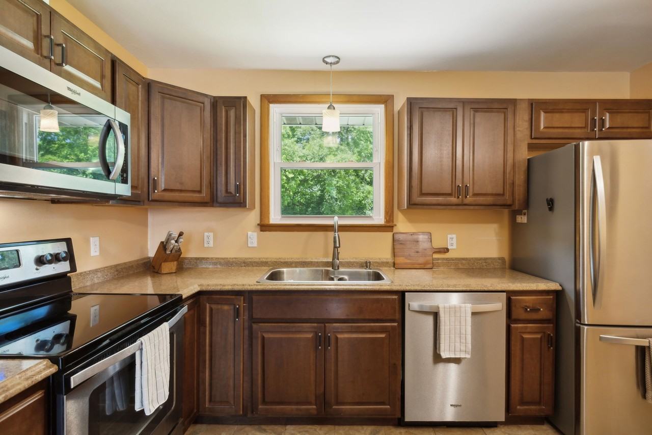 306 Elysian Fields Rd - Photo 3 of 7