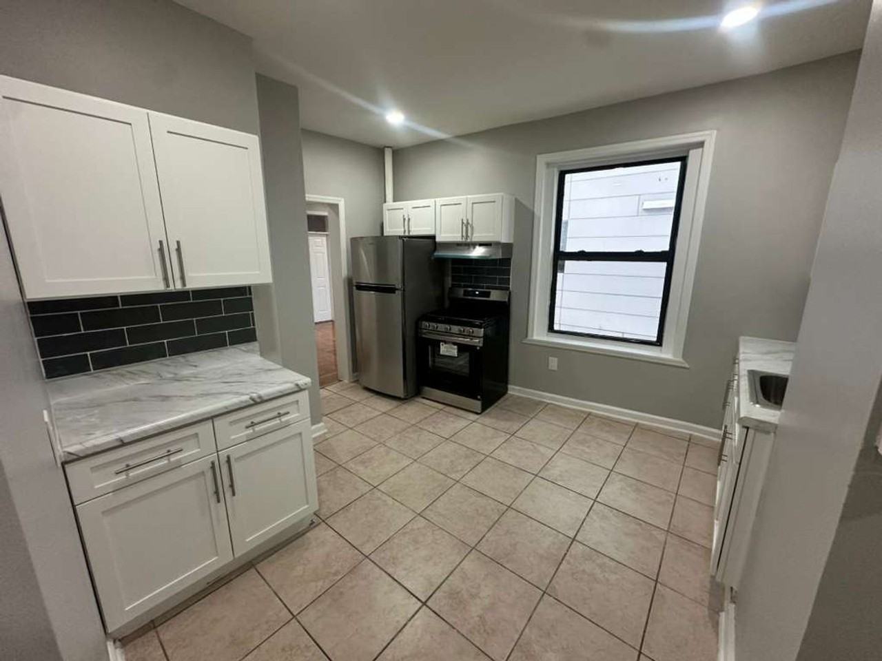 The Sapphire - Photo 3 of 23