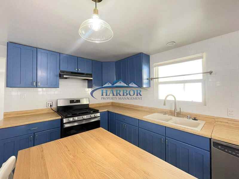 21502 Berendo Ave - Photo 7 of 19