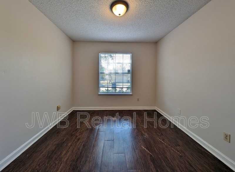 1747 W 42nd St - Photo 5 of 14