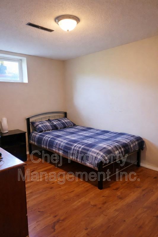 14212 114 St Nw - Photo 6 of 10