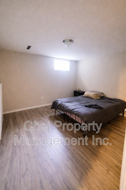 14212 114 St Nw - Photo 7 of 10