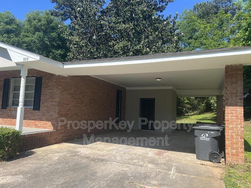 909 28th Ave #909-28th - Photo 3 of 17