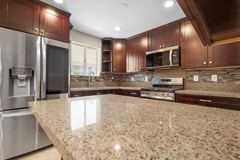 1811 Greenfield Dr - Photo 6 of 50