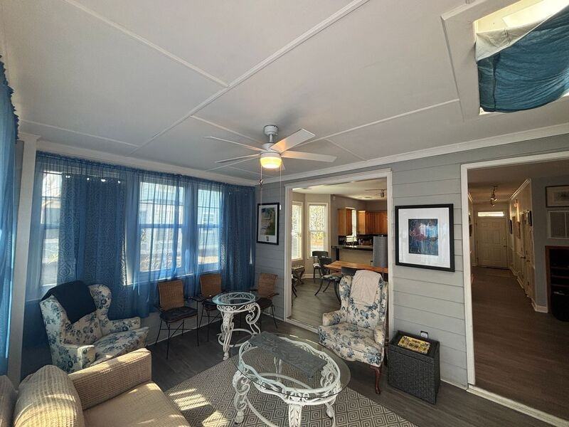 3340 Billings St - Photo 4 of 25