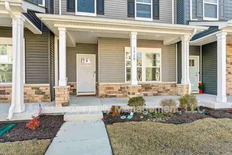 1529 Stanford Ln - Photo 3 of 29