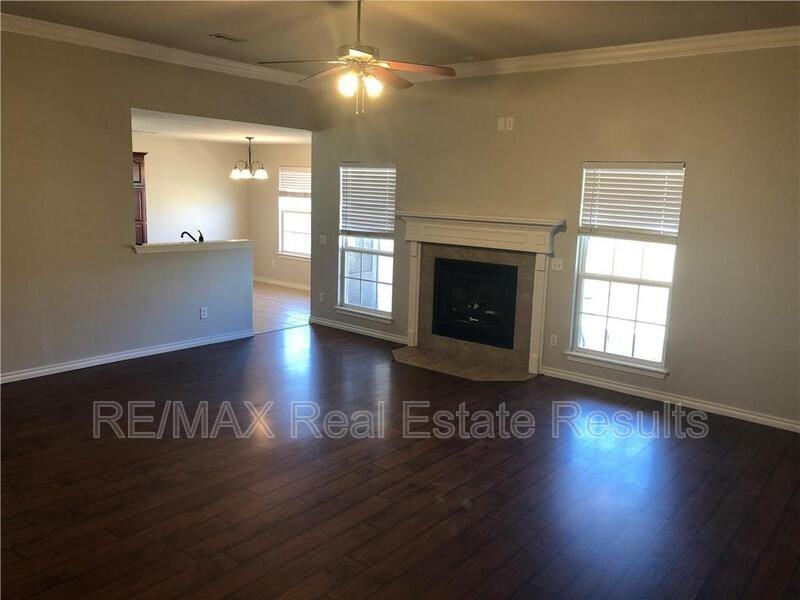 1595 Charles St - Photo 2 of 18