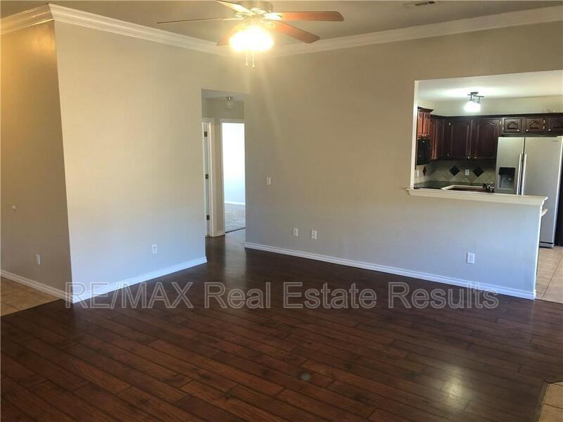 1595 Charles St - Photo 3 of 18