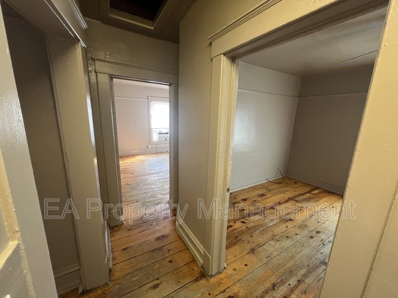 123 Walter St Ne #2 - Photo 3 of 13