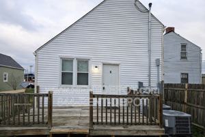 featured image of 109 E Eichel Ave #B