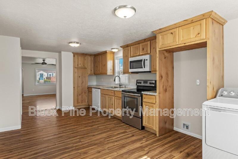 331 Lone Star Rd - Photo 7 of 22