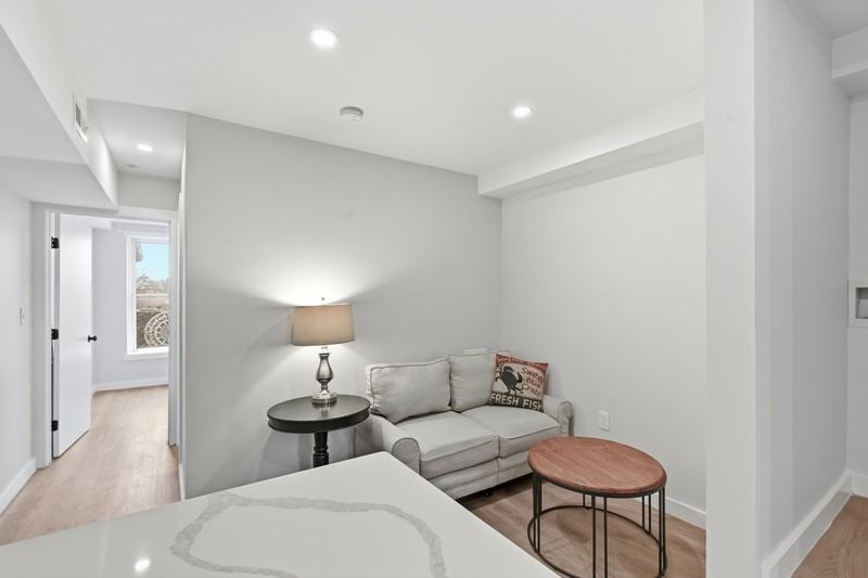 48 S Carrollton Ave - Photo 3 of 15