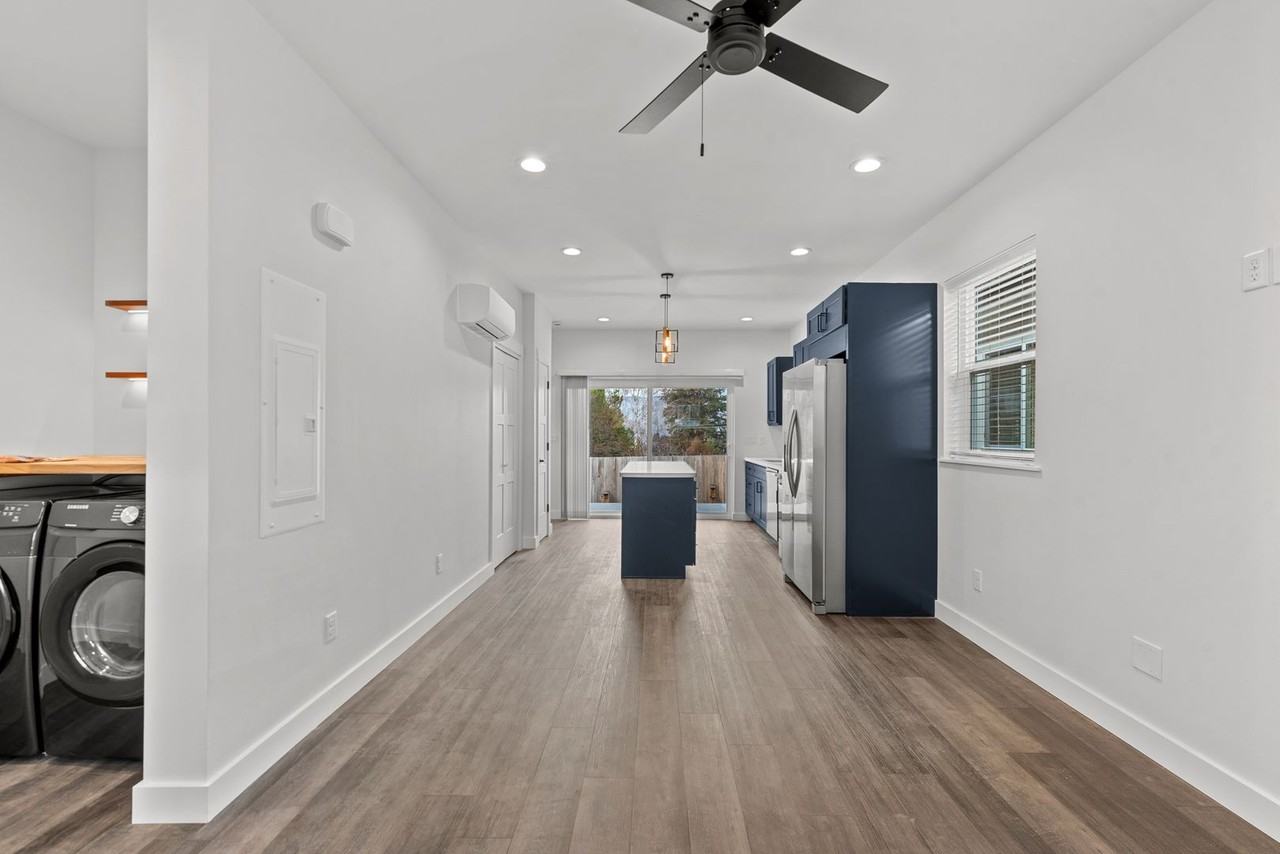 460 N James Ave - Photo 4 of 21