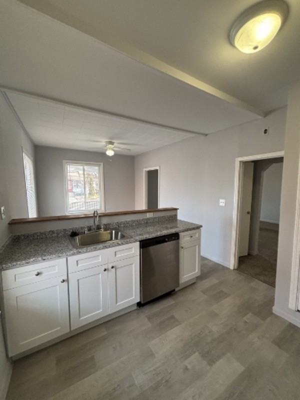 1520 Fort Park Blvd - Photo 4 of 15