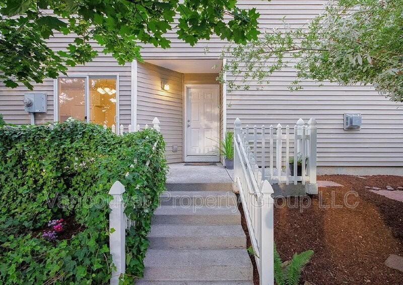 6001 Ne 33rd Cir - Photo 3 of 21