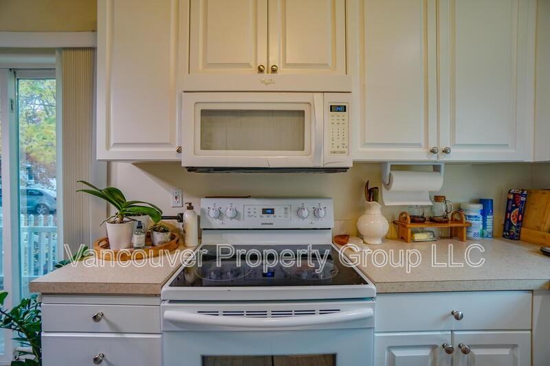 6001 Ne 33rd Cir - Photo 6 of 21