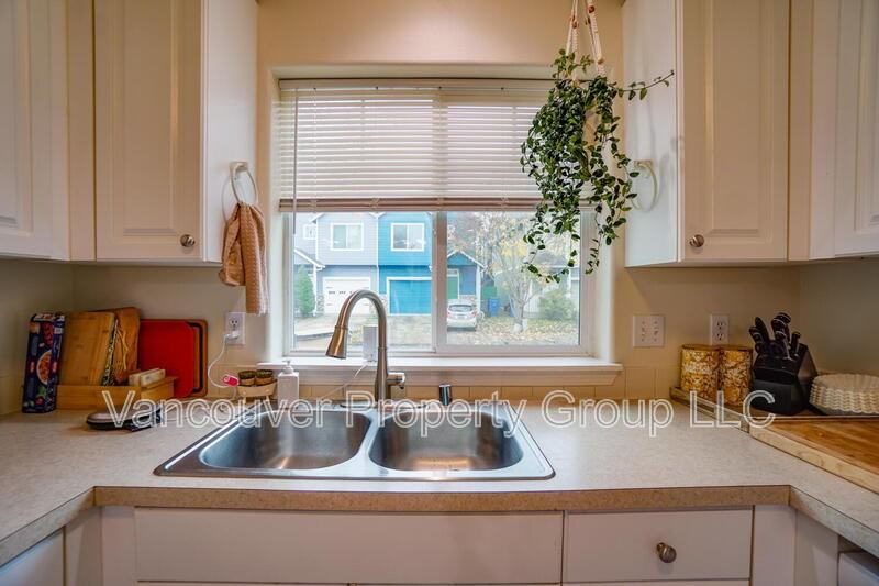 6001 Ne 33rd Cir - Photo 7 of 21