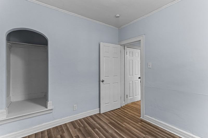 14814 Sussex St - Photo 6 of 12