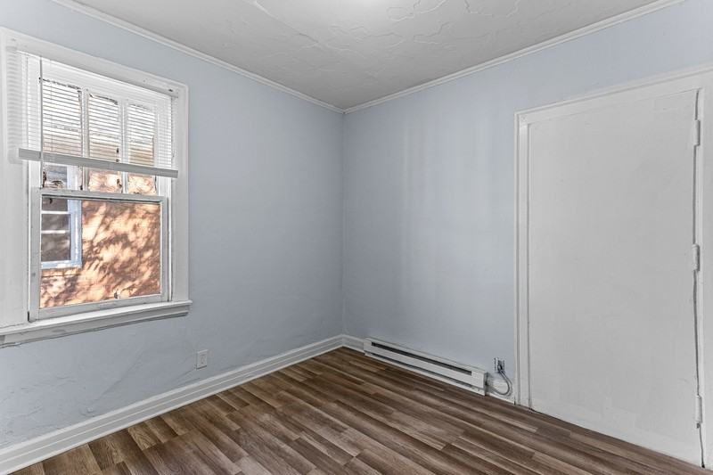 14814 Sussex St - Photo 7 of 12