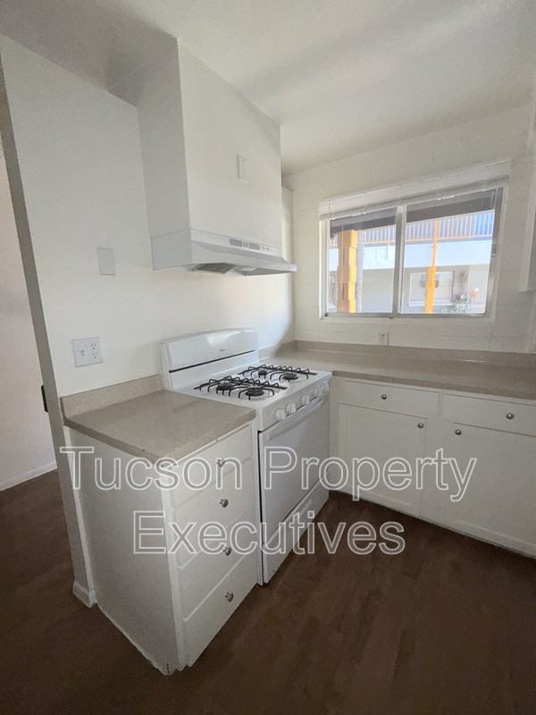 5770 E 10th St - Photo 2 of 17