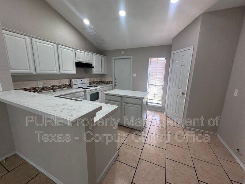 2805 Summer Ridge Dr - Photo 6 of 20