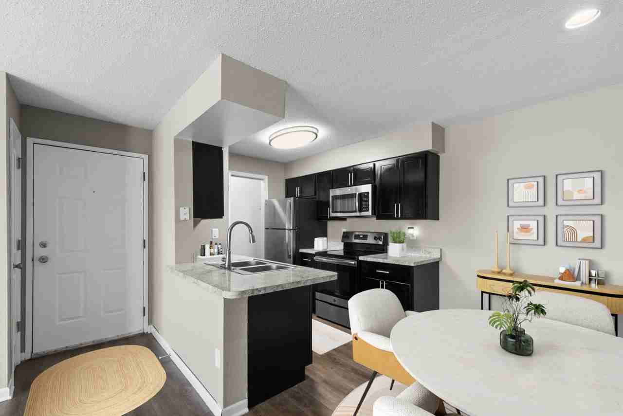 Willowbend - Photo 6 of 50