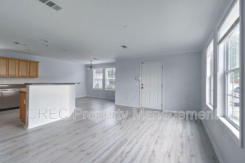 2533 Celestial Ct - Photo 6 of 26