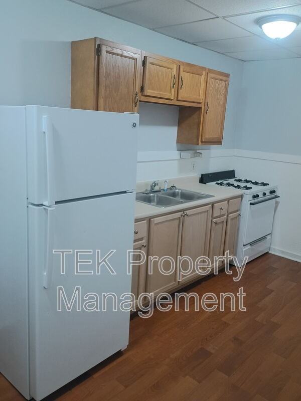 189 Lake Ave #1 - Photo 3 of 9