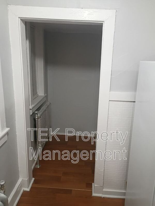 189 Lake Ave #1 - Photo 5 of 9