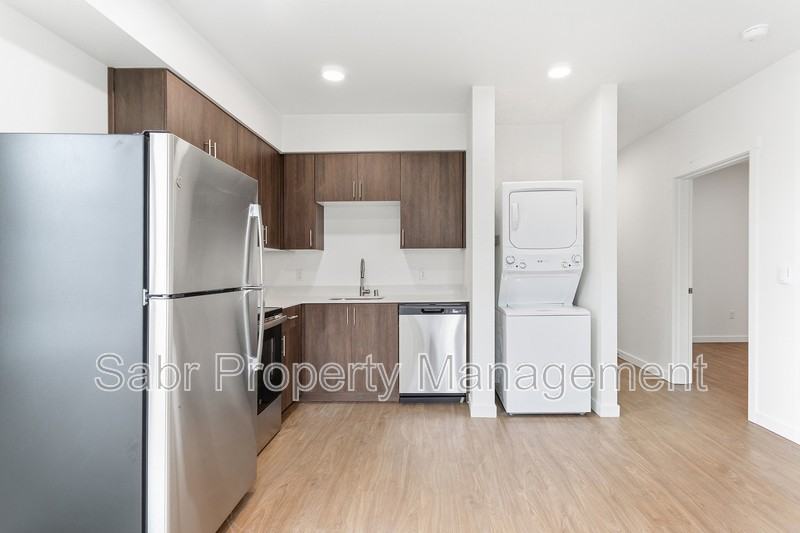 9917 Ne 13th Ave #4 - Photo 5 of 12