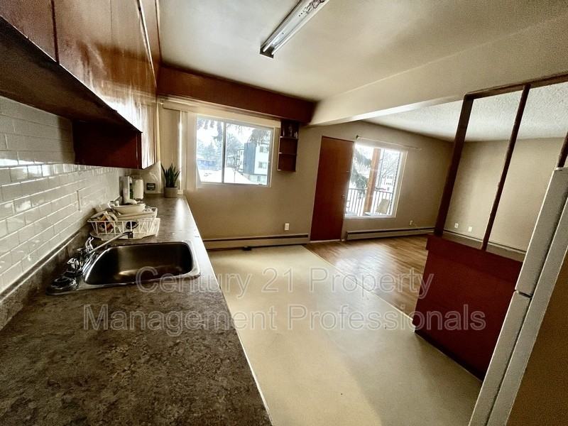 11610-124 Street Nw #201 - Photo 5 of 16