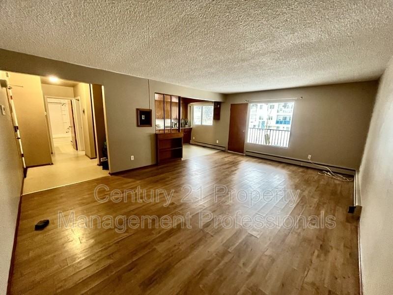 11610-124 Street Nw #201 - Photo 6 of 16