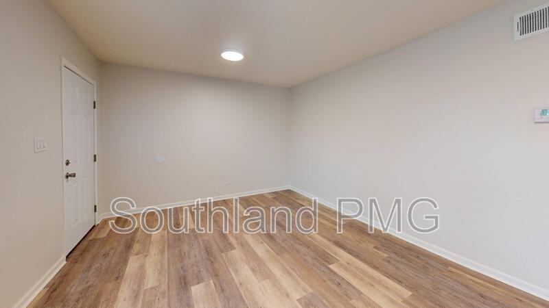 605 Lake Rd - Photo 5 of 15