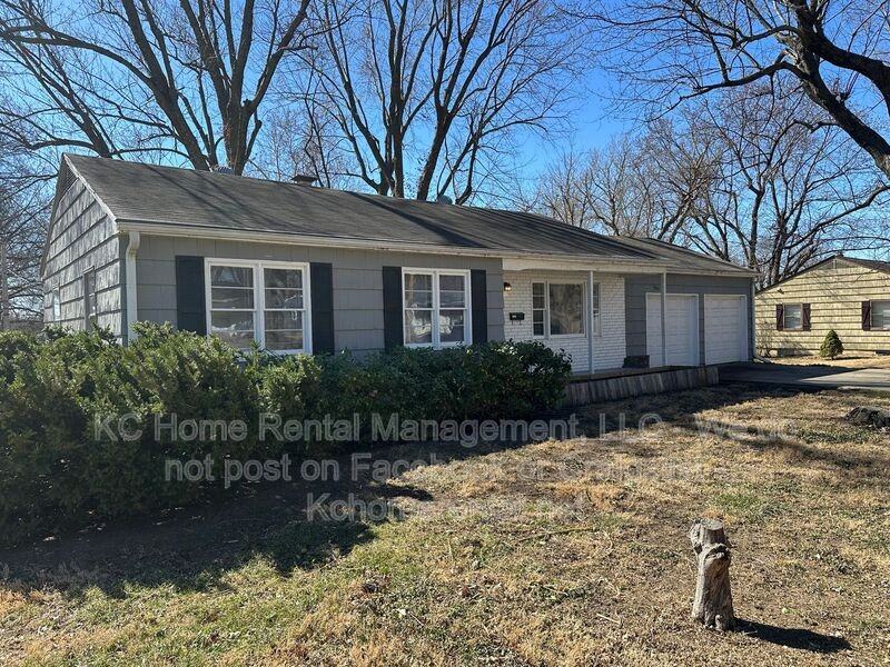 9801 E 81st Ter - Photo 3 of 37