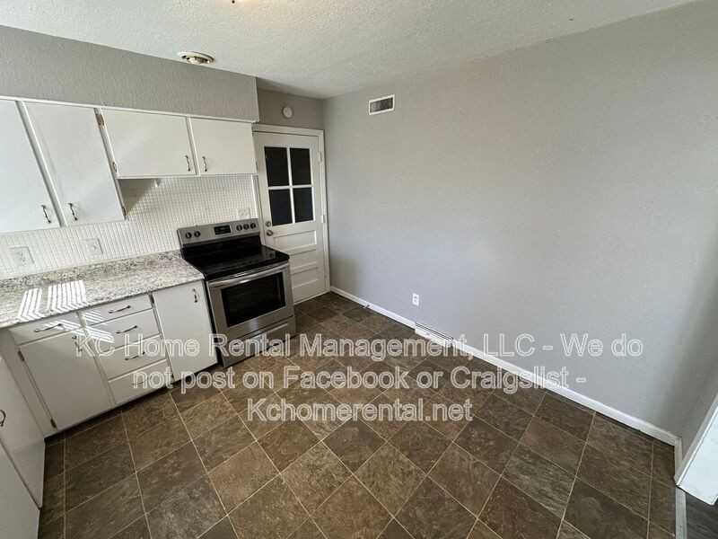 9801 E 81st Ter - Photo 6 of 37