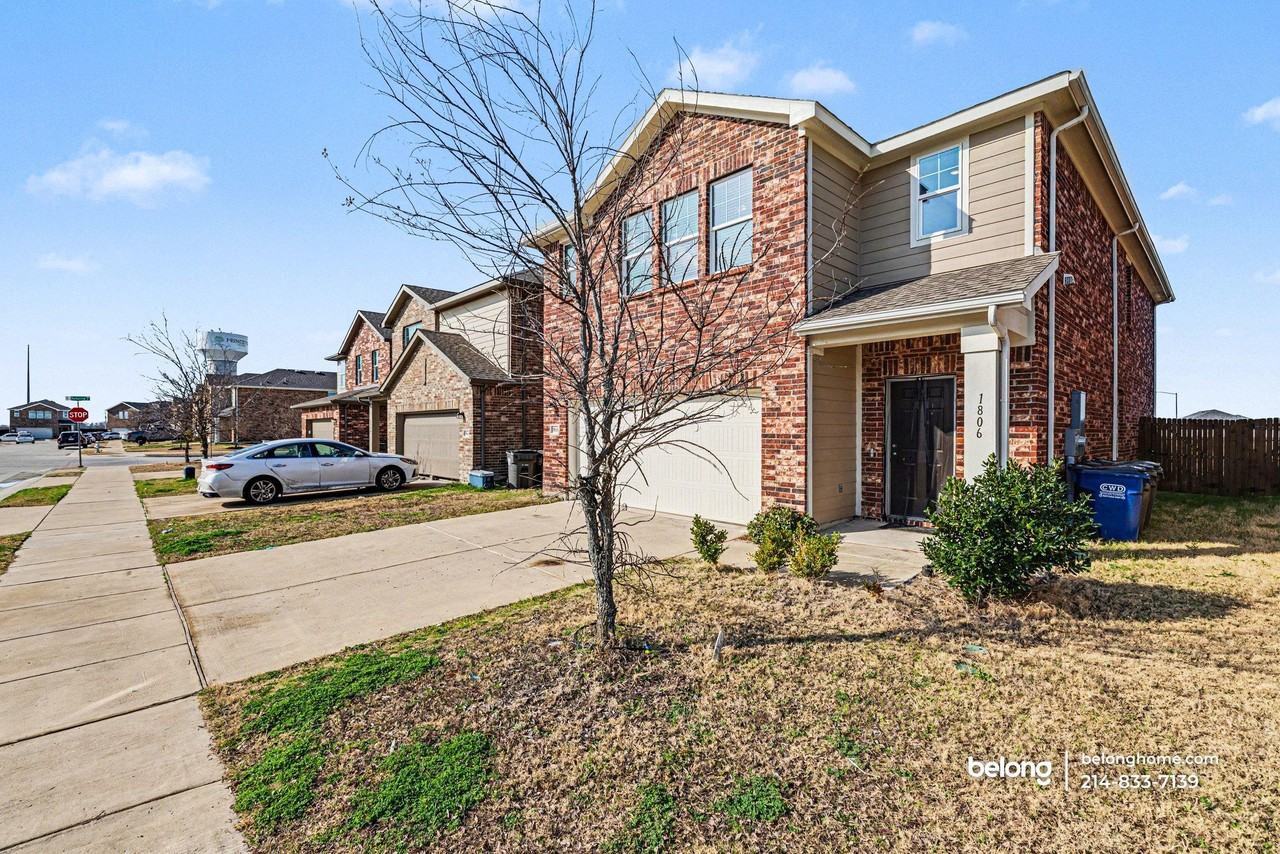 1806 Chapel Hill Rd - Photo 2 of 26