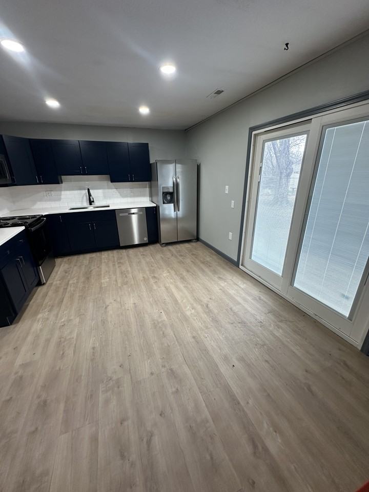 3408 Sw Mission Ave - Photo 2 of 9